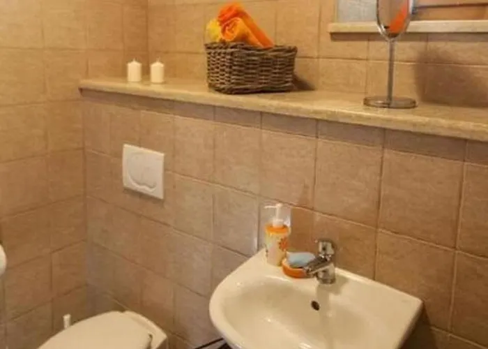 House Ana, And Rovinj 巴莱